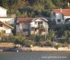 Vila Kraljevic, частни квартири в града Lepetane, Черна Гора