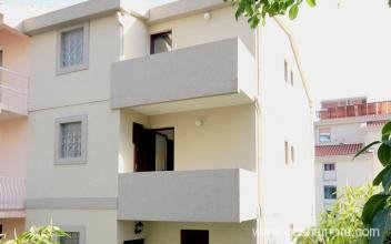 Appartements Kurtović, logement privé à Petrovac, Monténégro