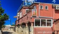 Вила "АЛБИ", частни квартири в града Dobre Vode, Черна Гора