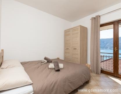 Apartments Mimoza 2, , private accommodation in city Herceg Novi, Montenegro - VI-5