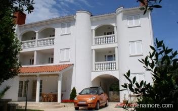 Appartamenti Paloma blanca, alloggi privati a Medulin, Croazia