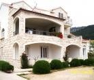 Apartments Regina Bol, private accommodation in city Bol, Croatia